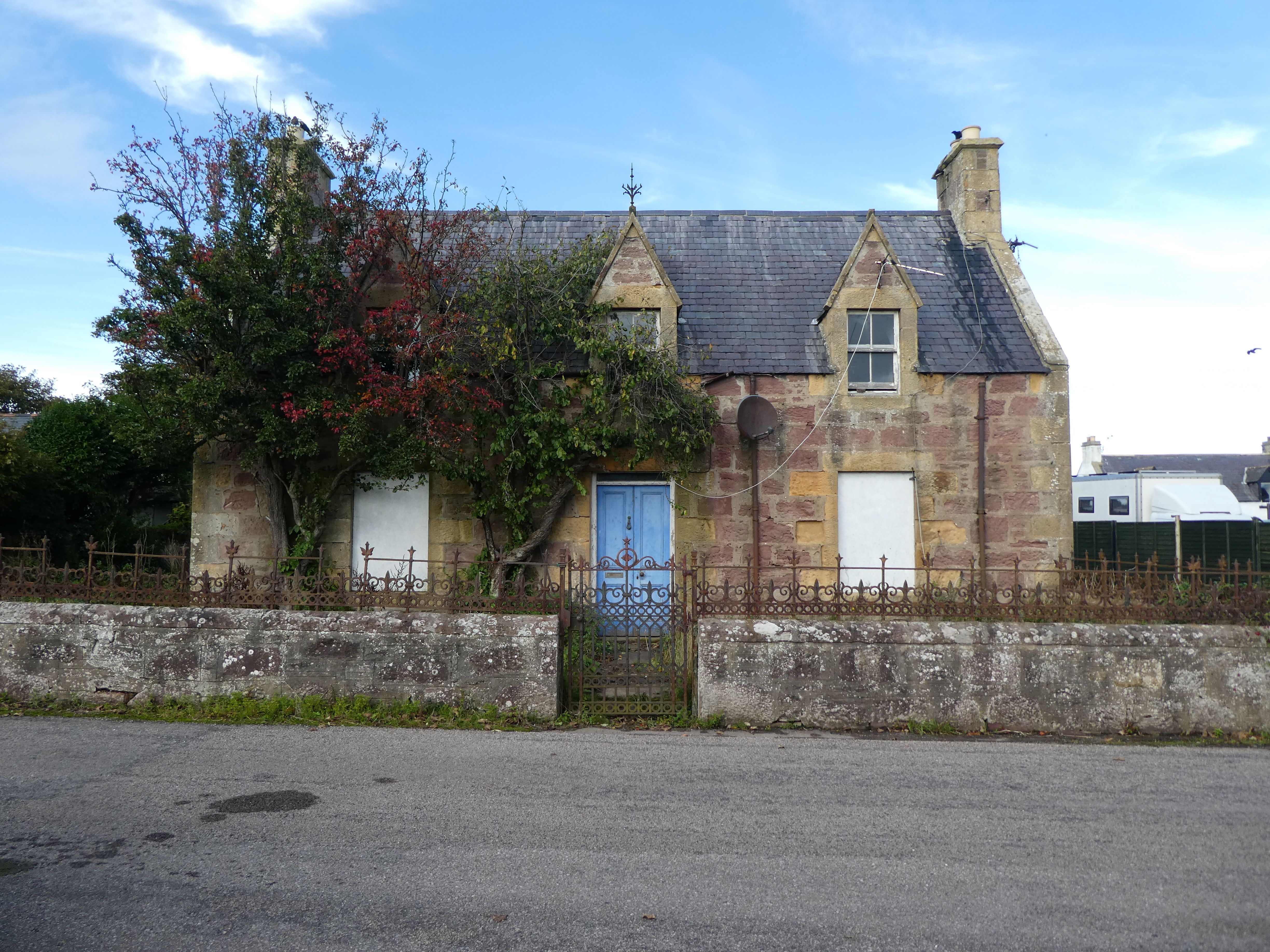 Rossdhu 20 Gate Street Embo