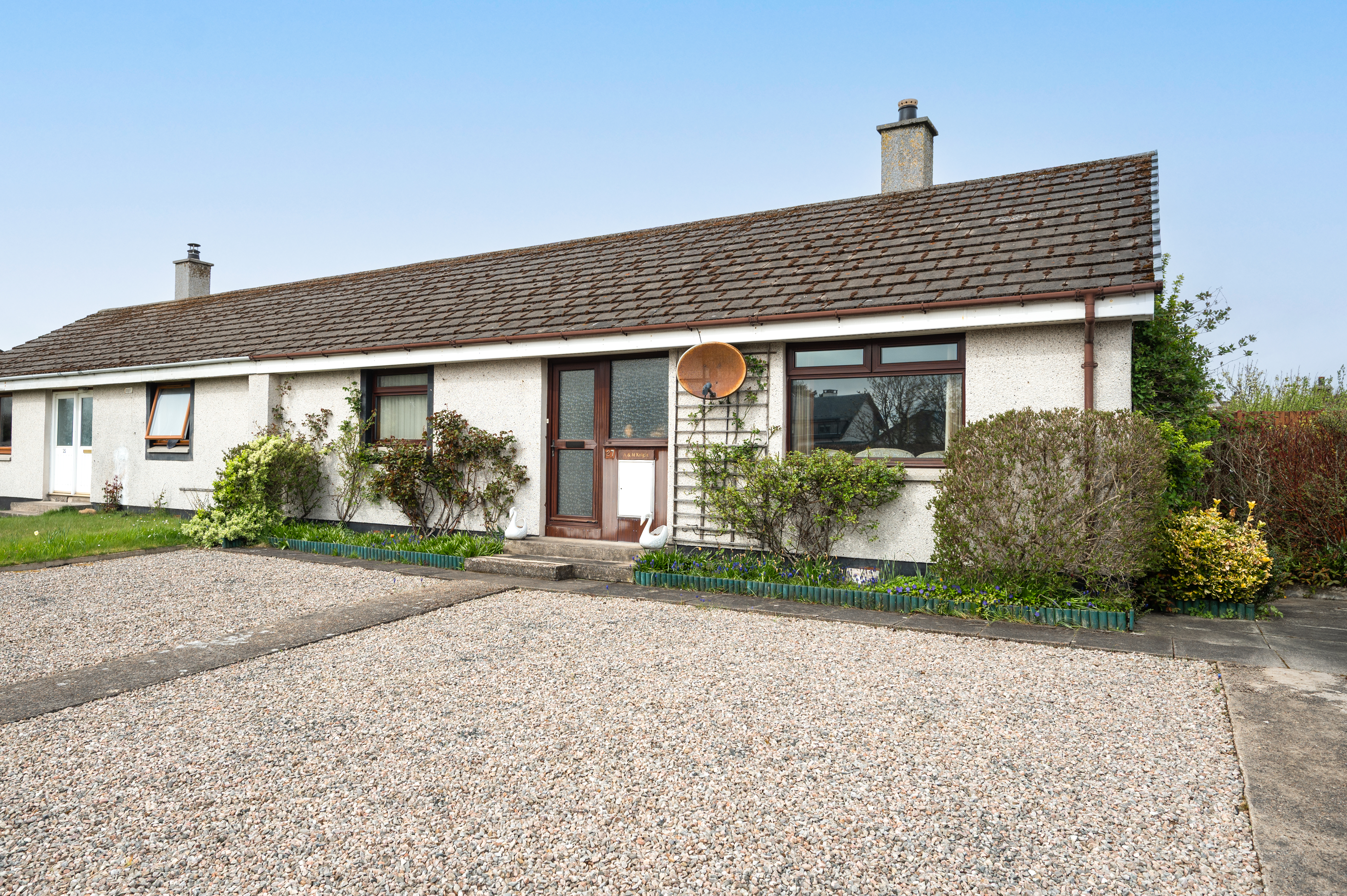  27 Elizabeth Crescent  