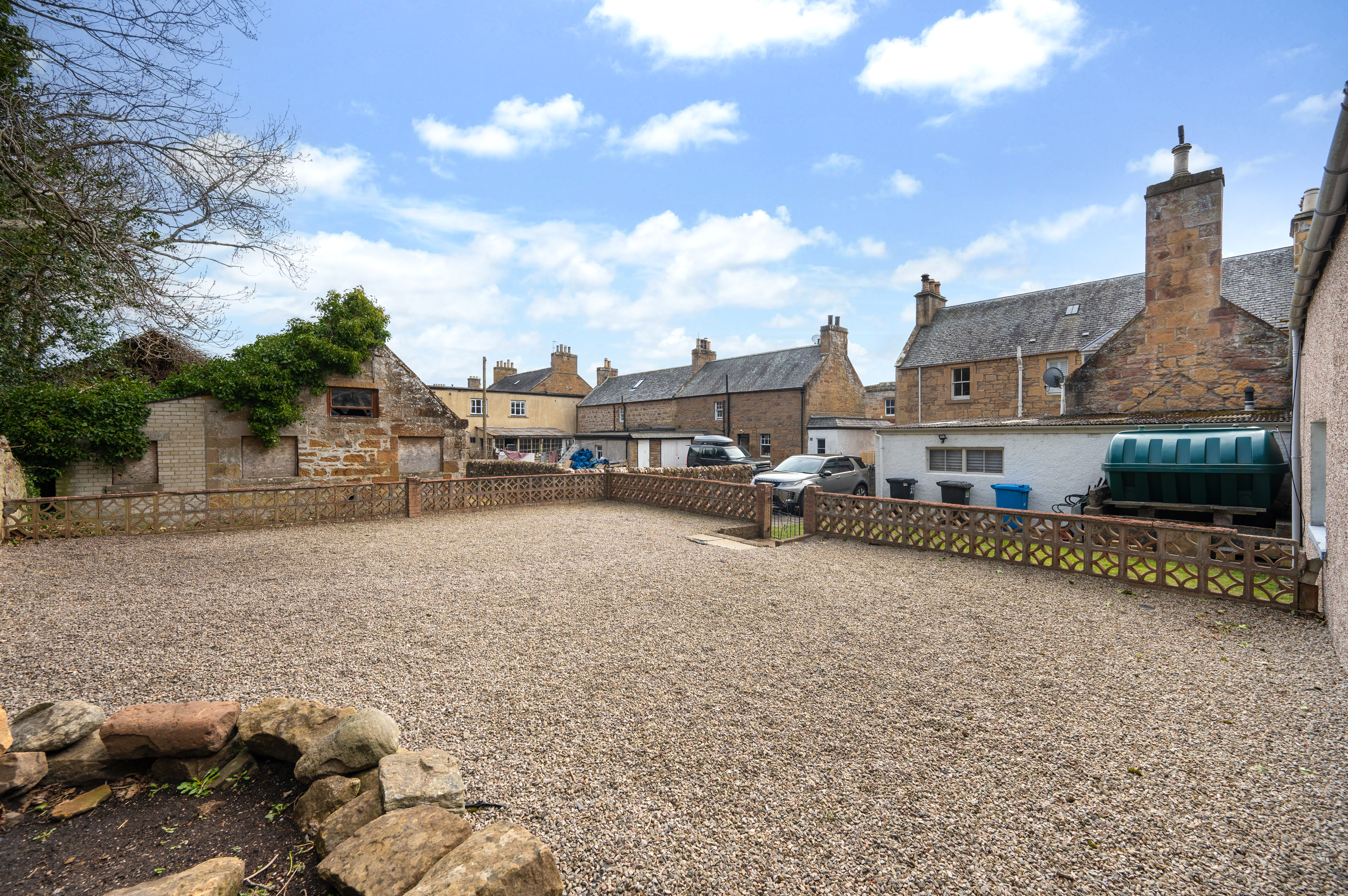 Osman House 4 Castle Street Dornoch IV25 3SR